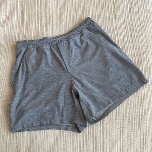 Lululemon Men’s Pace Breaker Shorts size M 5” Lined